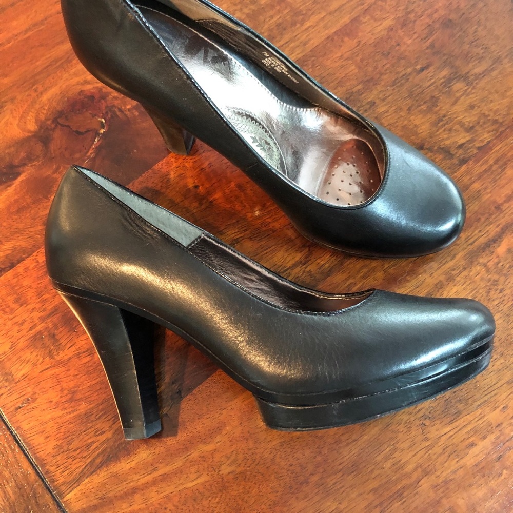 Sofft leather heels. Worn one time